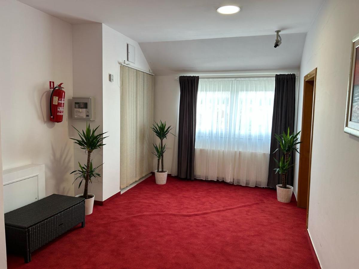 Rooms Elez Sesvete Exterior foto