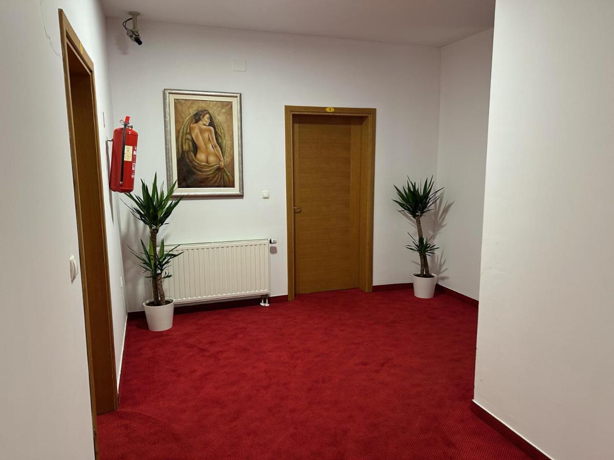 Rooms Elez Sesvete Exterior foto
