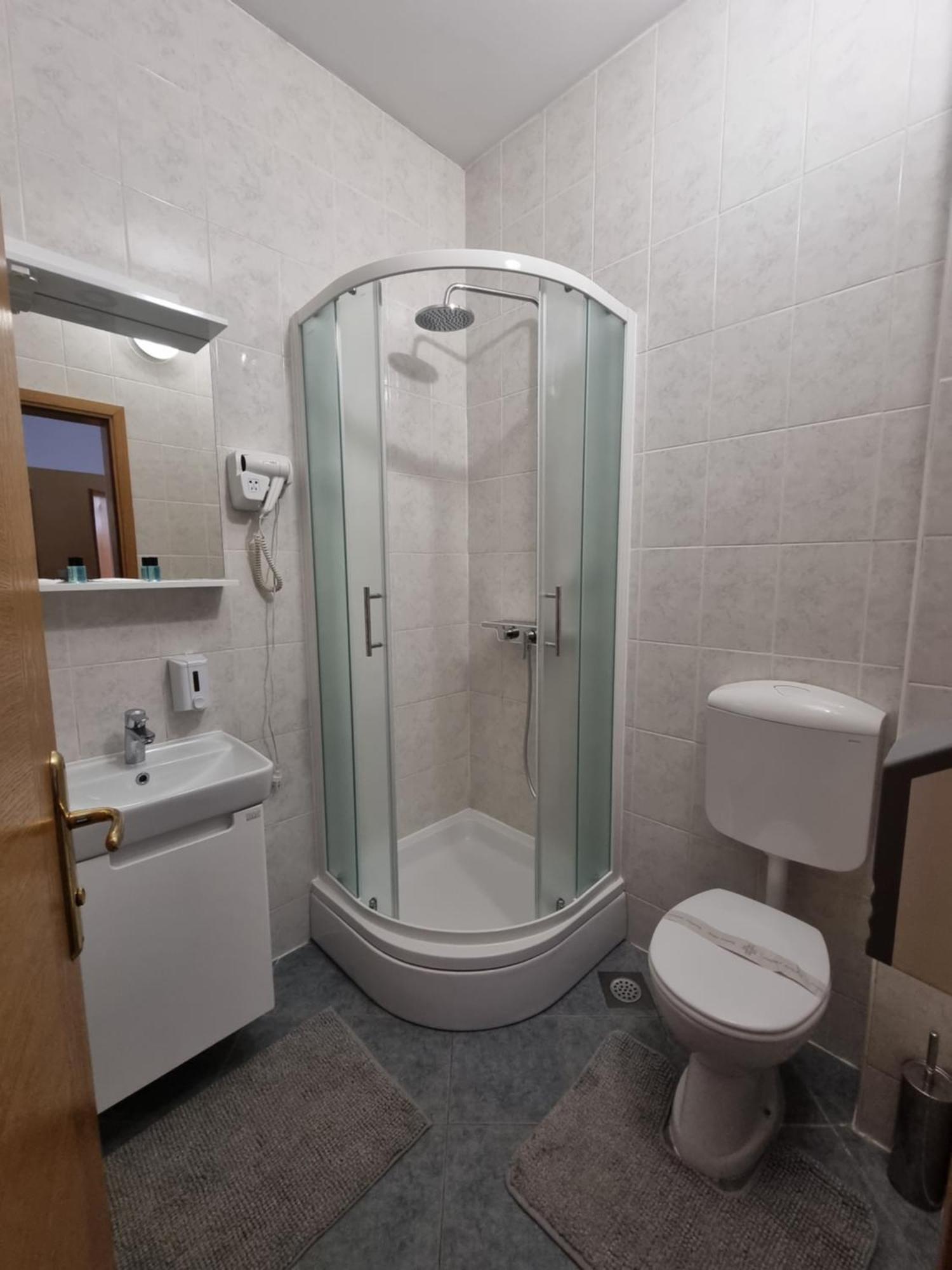 Rooms Elez Sesvete Exterior foto