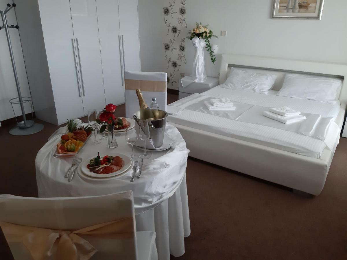Rooms Elez Sesvete Exterior foto